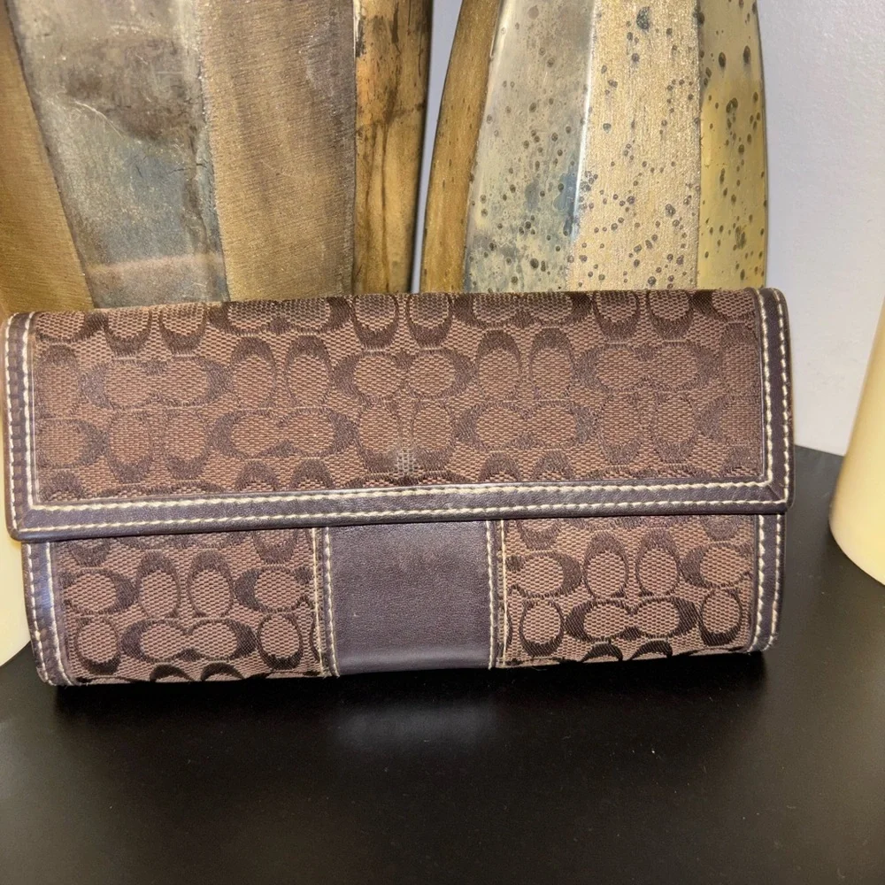 Vintage Coach Hampton Signature Jacquard Trifold Wallet.